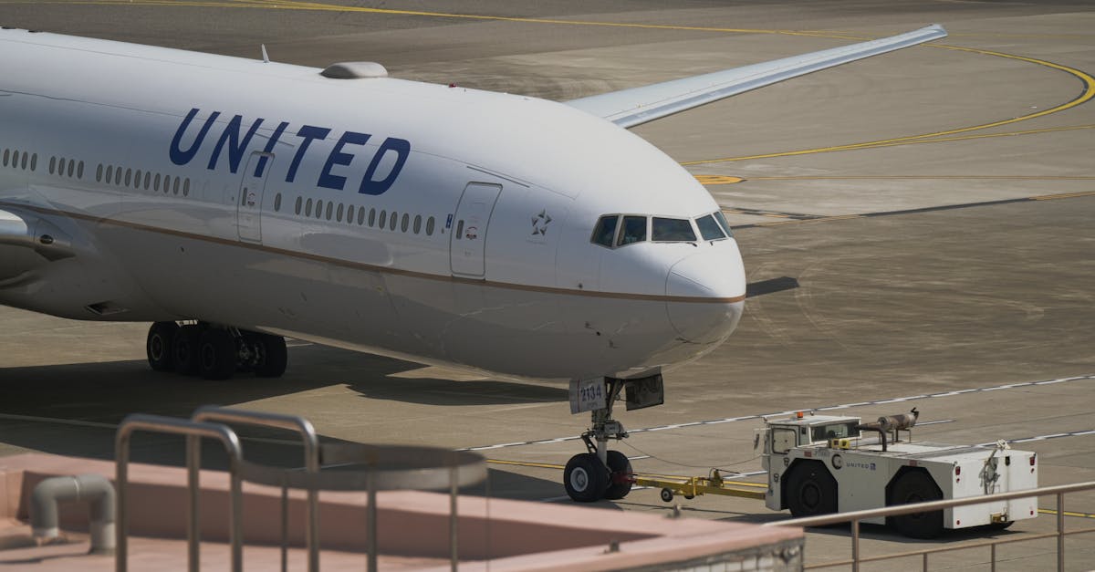 United Airlines CEO Meets Trump