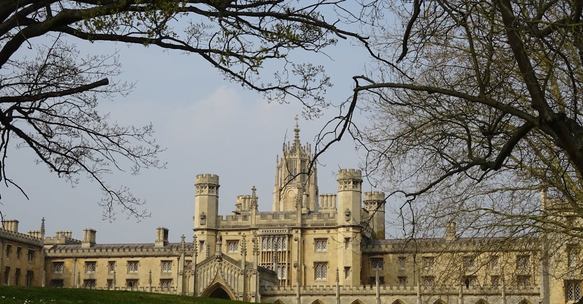 Cambridge Shooting: 2 Injured, Gunman Shot